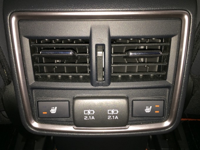 オススメ新着車両【中古車・登録済未使用車】SUV・ミニバン03