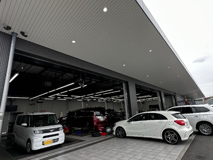 ガリバー草津南店は、整備工場・板金工場 併設店舗です！