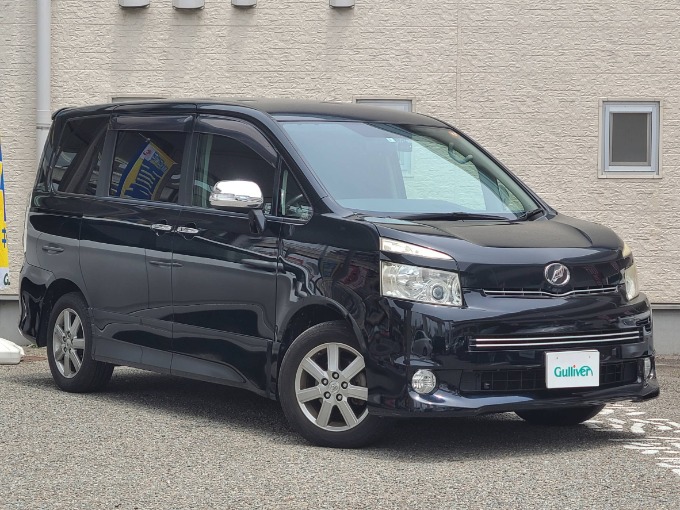 H22ヴォクシー入荷しました！！