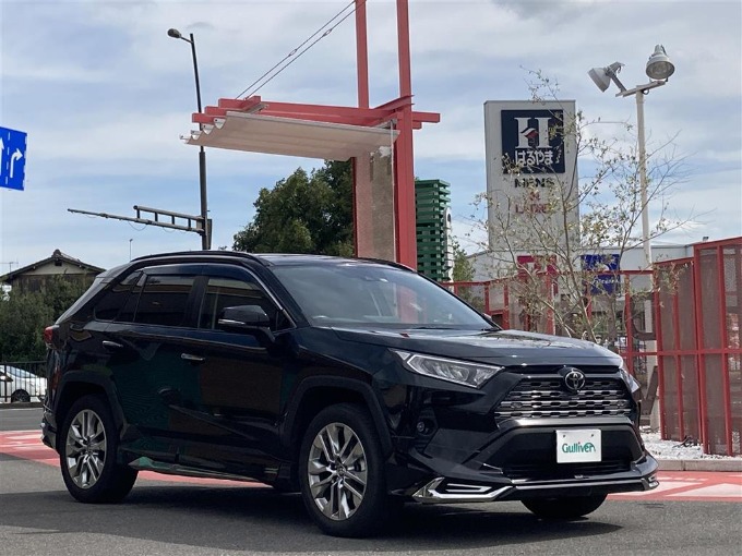 RAV4入荷してます！