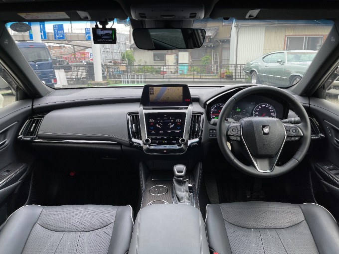 ☆中古車入庫☆R1クラウンHV RSアドバンスが入りました！02