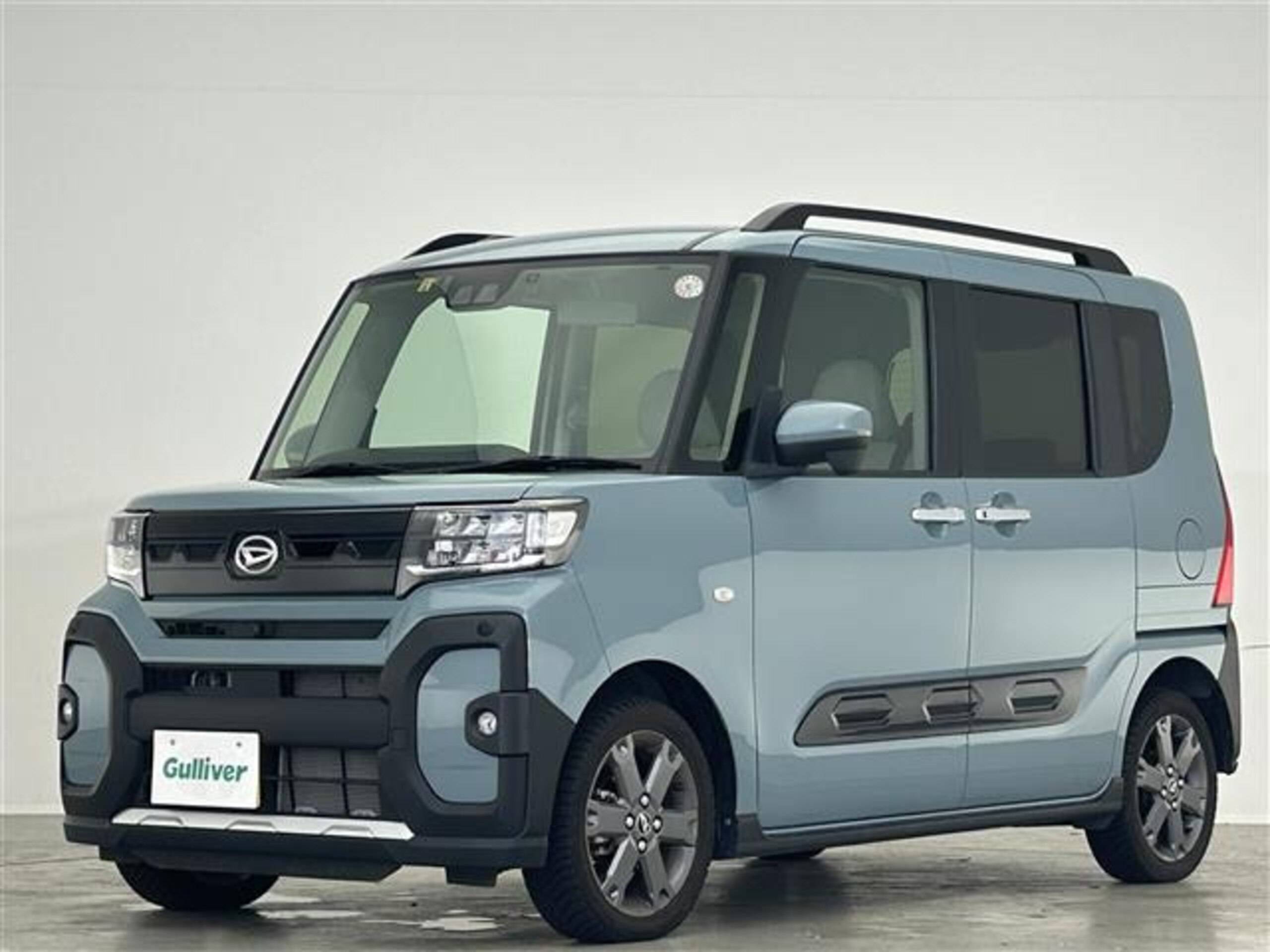 SUV風のスライドドア車！02