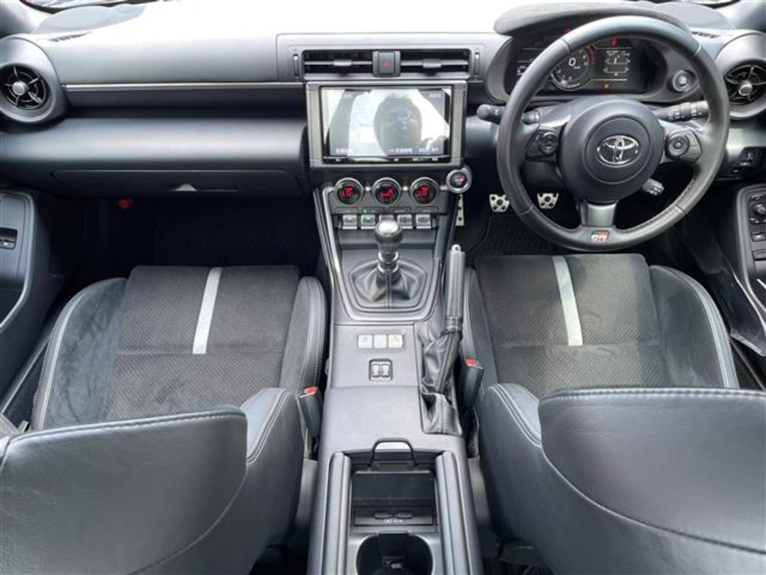 R5年式GR86RZ(6速MT) 入荷しました!03