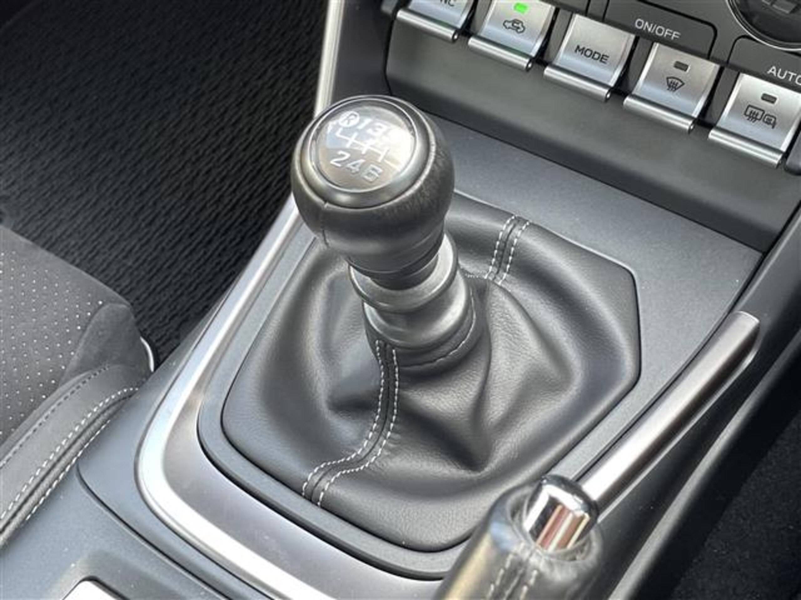 R5年式GR86RZ(6速MT) 入荷しました!04