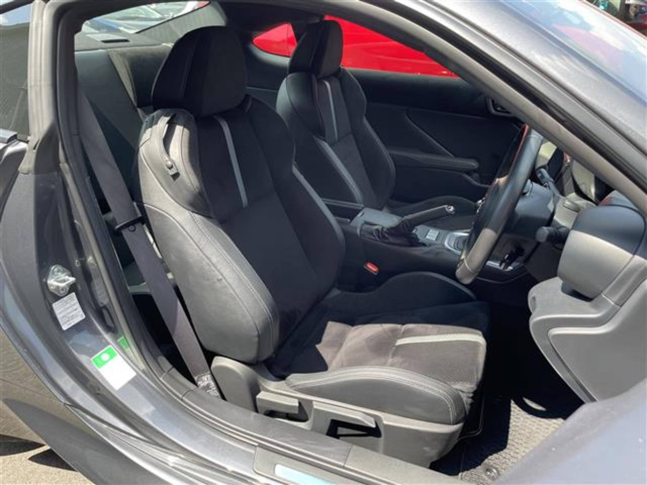 R5年式GR86RZ(6速MT) 入荷しました!05