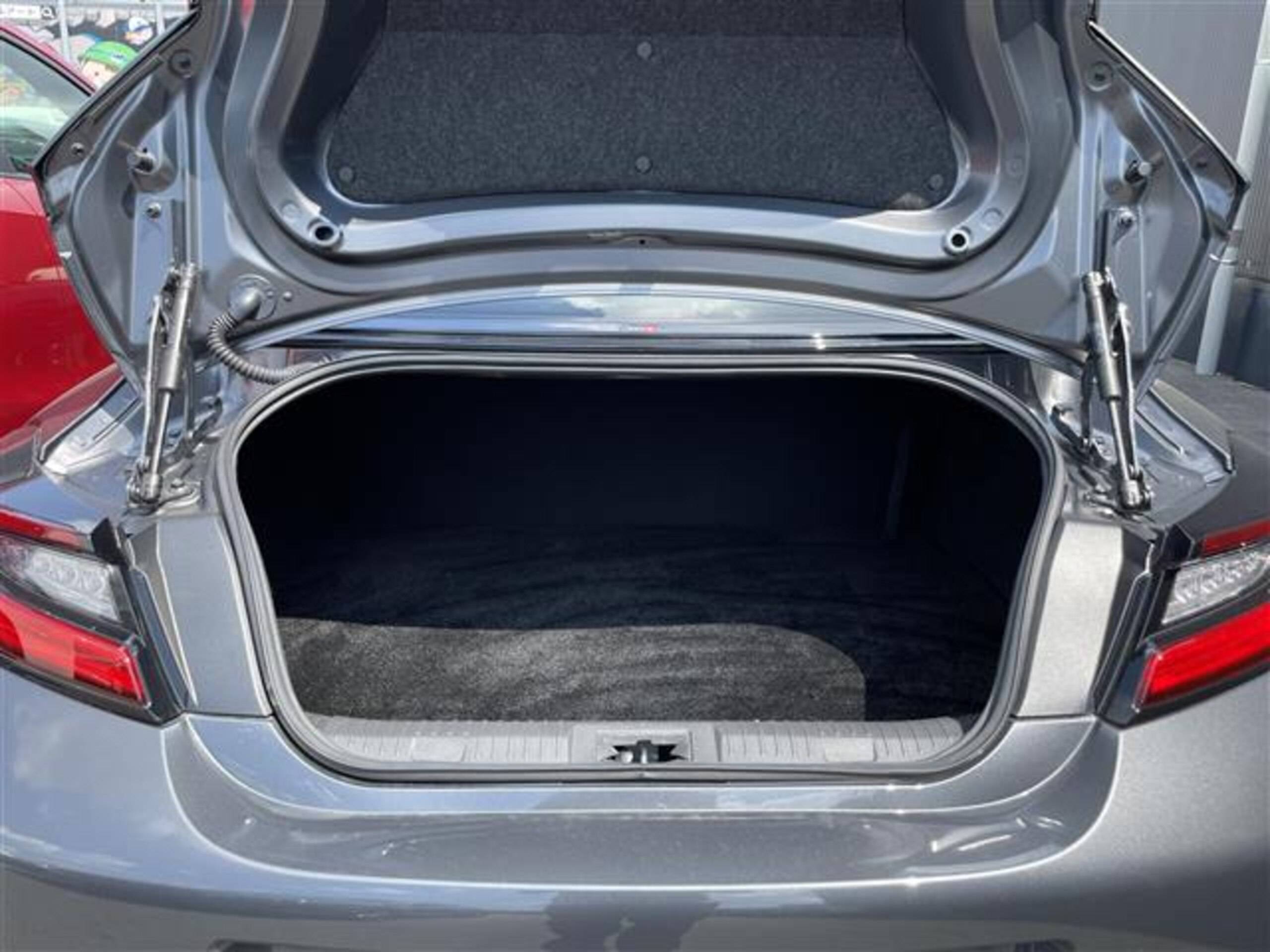 R5年式GR86RZ(6速MT) 入荷しました!07