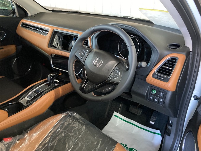 おすすめ車両のご紹介【中古車、登録済み未使用車】SUV・ミニバン02