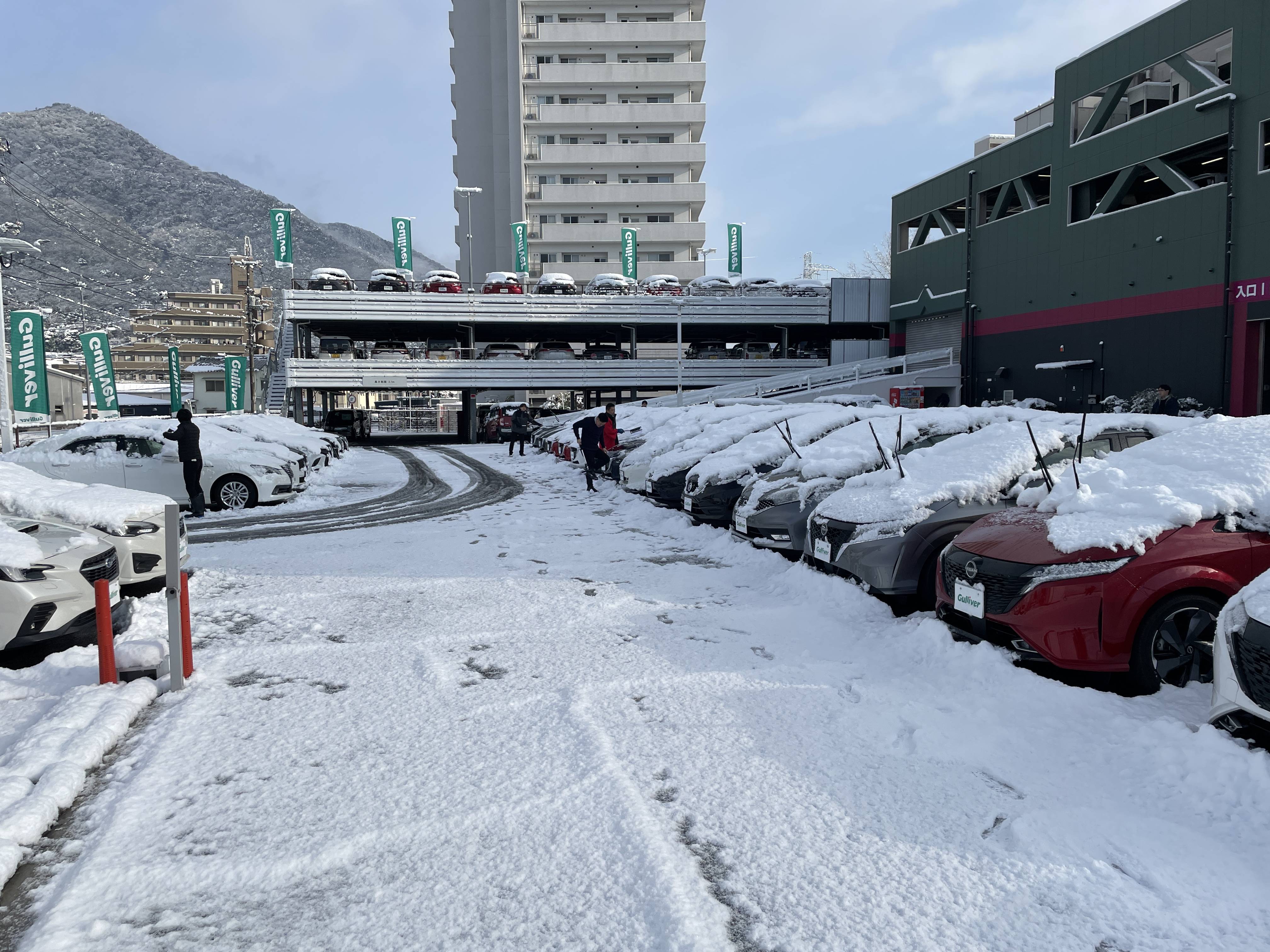 朝から雪かきをしました！！01