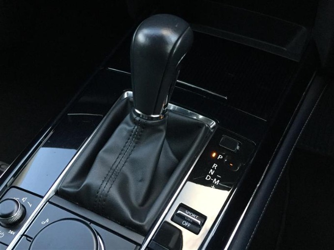 ☆オススメ車両のご紹介☆中古車・登録済み未使用車【SUV・ミニバン】04