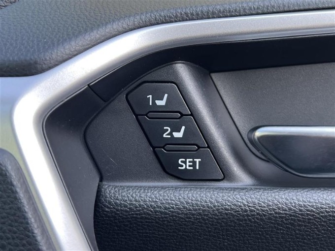 ☆オススメ車両のご紹介☆中古車・登録済み未使用車【SUV・ミニバン】03