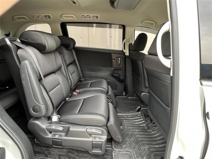 ☆オススメ車両のご紹介☆中古車・登録済み未使用車【SUV・ミニバン】04