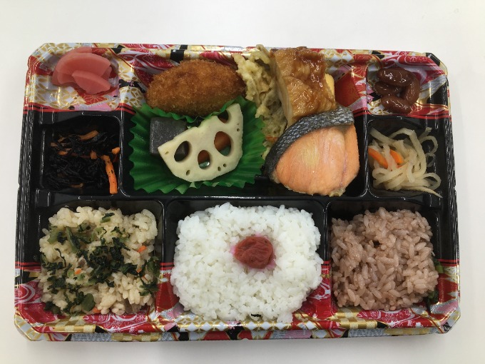 町田の【昼のひと時】1/６