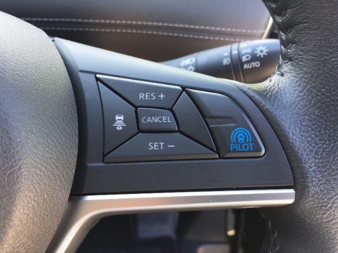 おすすめ車両の紹介♪【中古車・登録済未使用車】SUV・ミニバン04