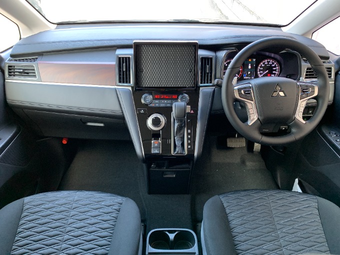 おすすめ車両の紹介♪【中古車・登録済未使用車】SUV・ミニバン06