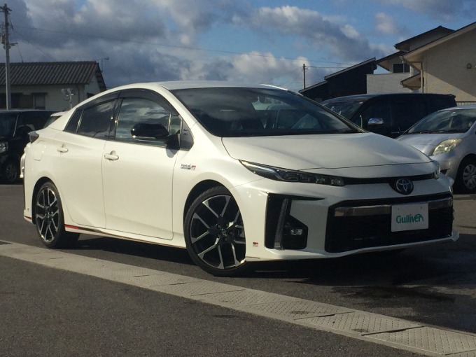 新人満塩のイチオシ車両！！プリウスPHV GRスポーツ！！