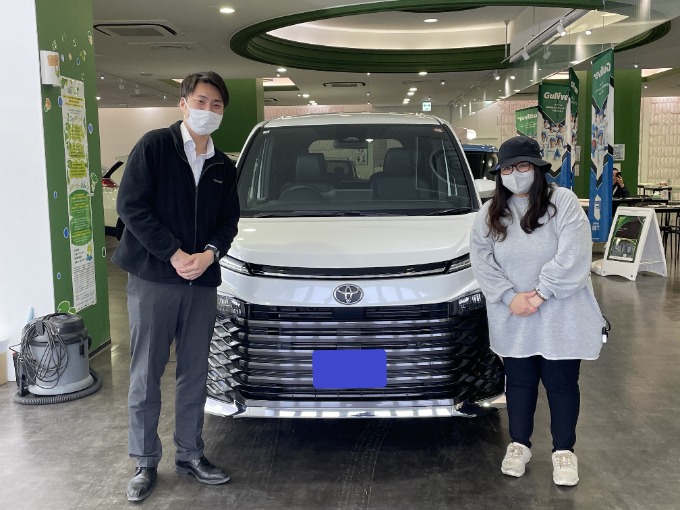 ヴォクシー　ご納車させて頂きました！！