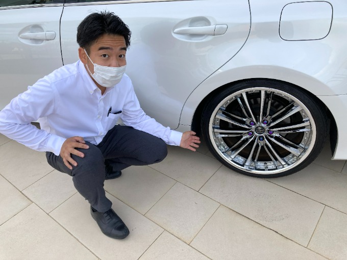 おはようございます！当店で車両ご購入で【タイヤ新品保証】がついてきます♪