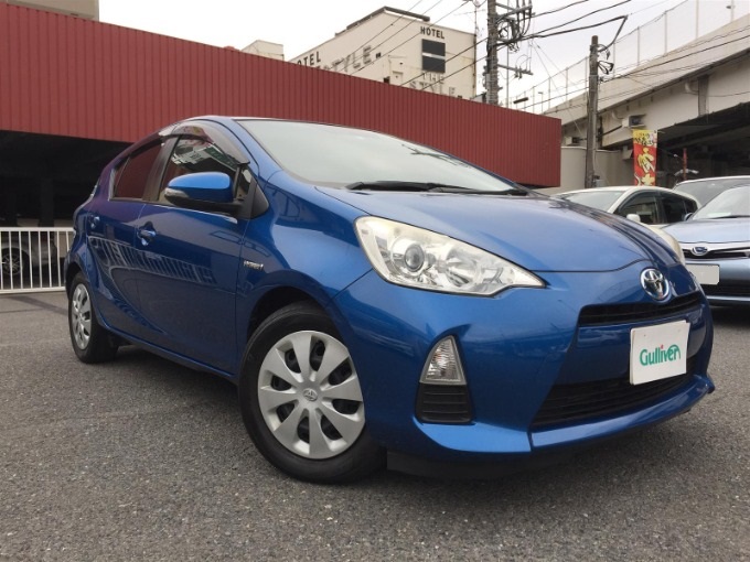 ☆中古車入庫情報☆　トヨタ　アクア