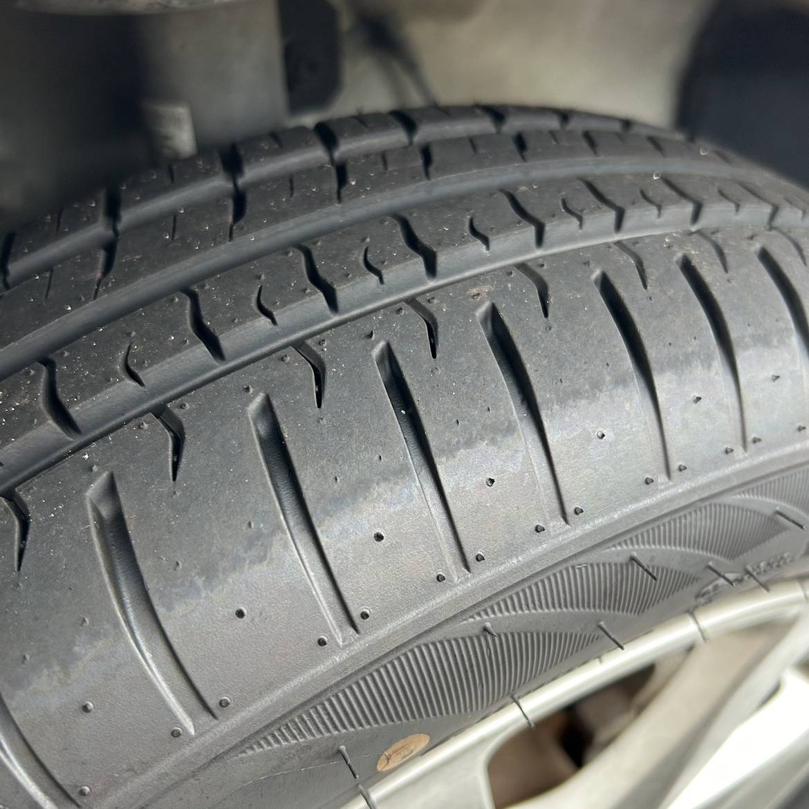 あなたの車、タイヤのチェックしてますか？