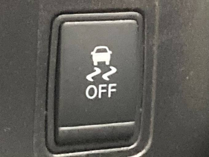 雪道で車を運転する際のポイントをご紹介！雪道で車がスタックしたらどうしよう？01