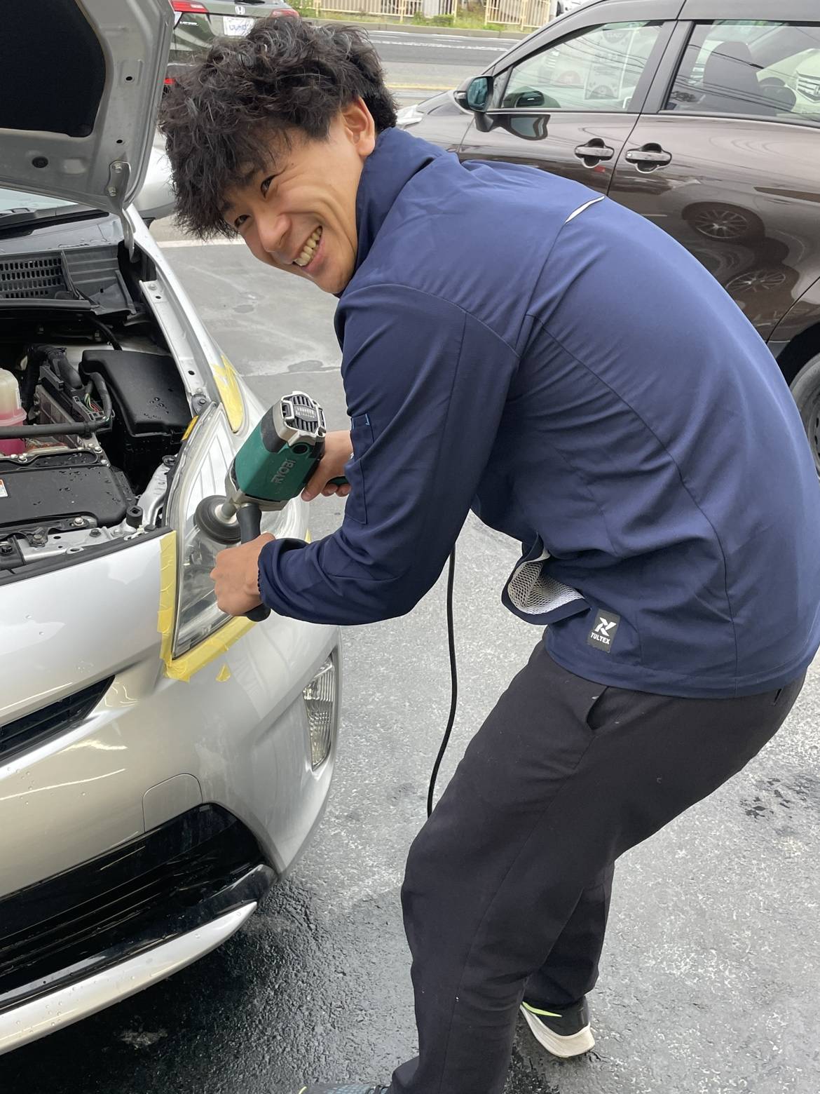 ヘットライト磨き作業03