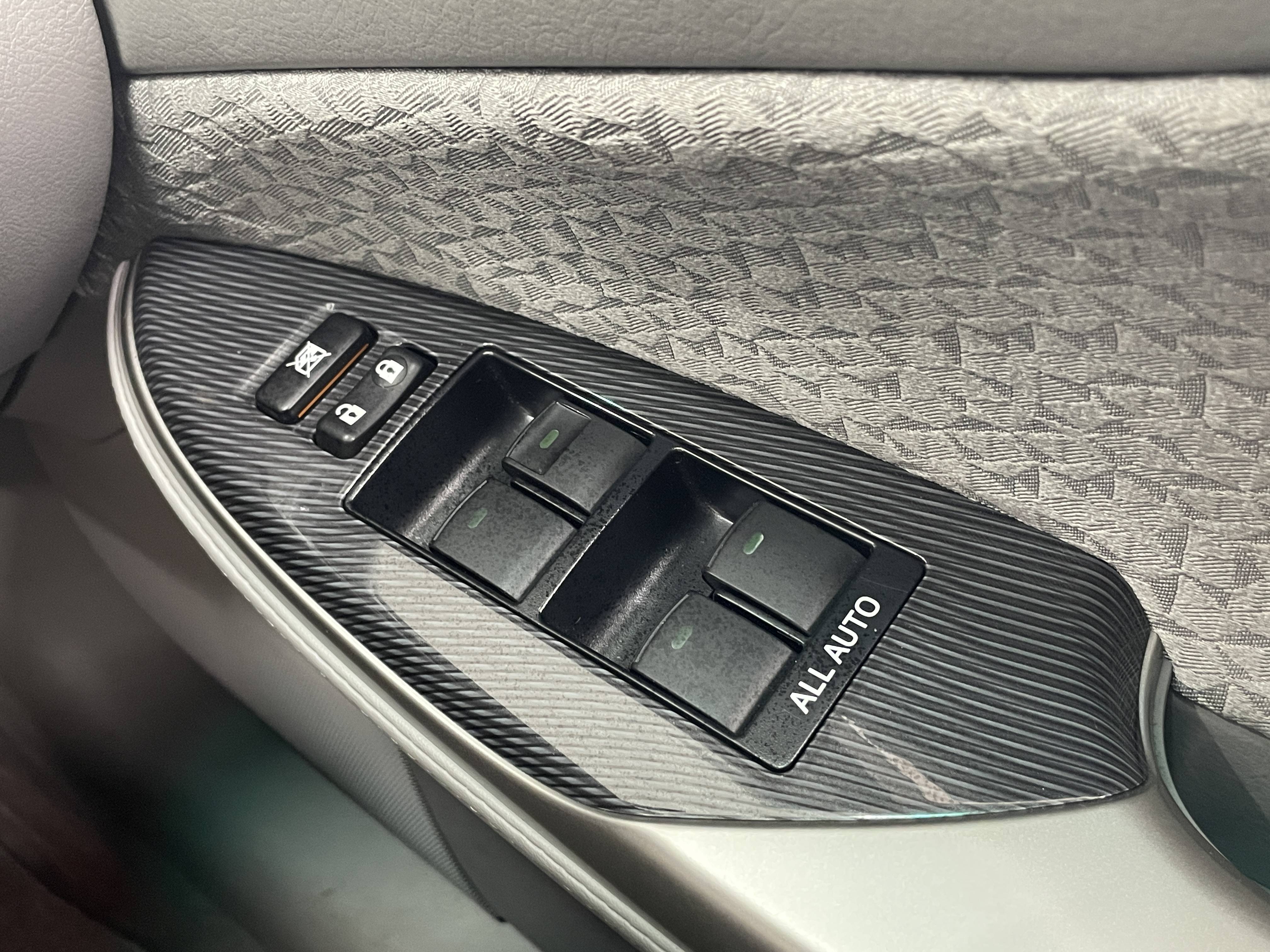 本日のおすすめのお車はこちら！！05