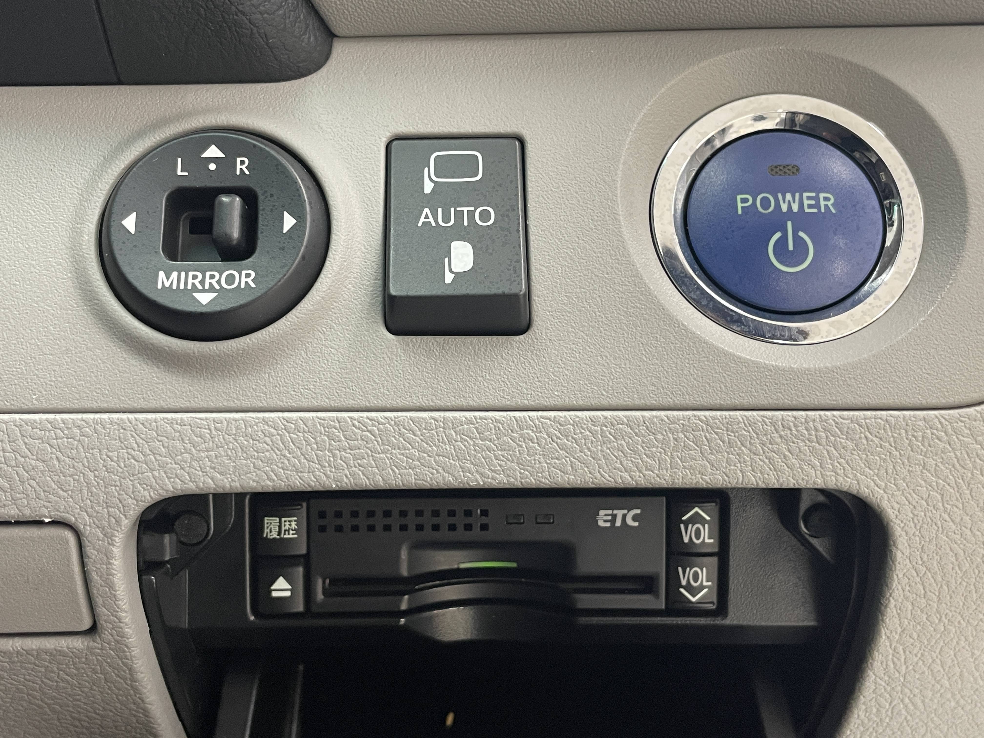 本日のおすすめのお車はこちら！！06