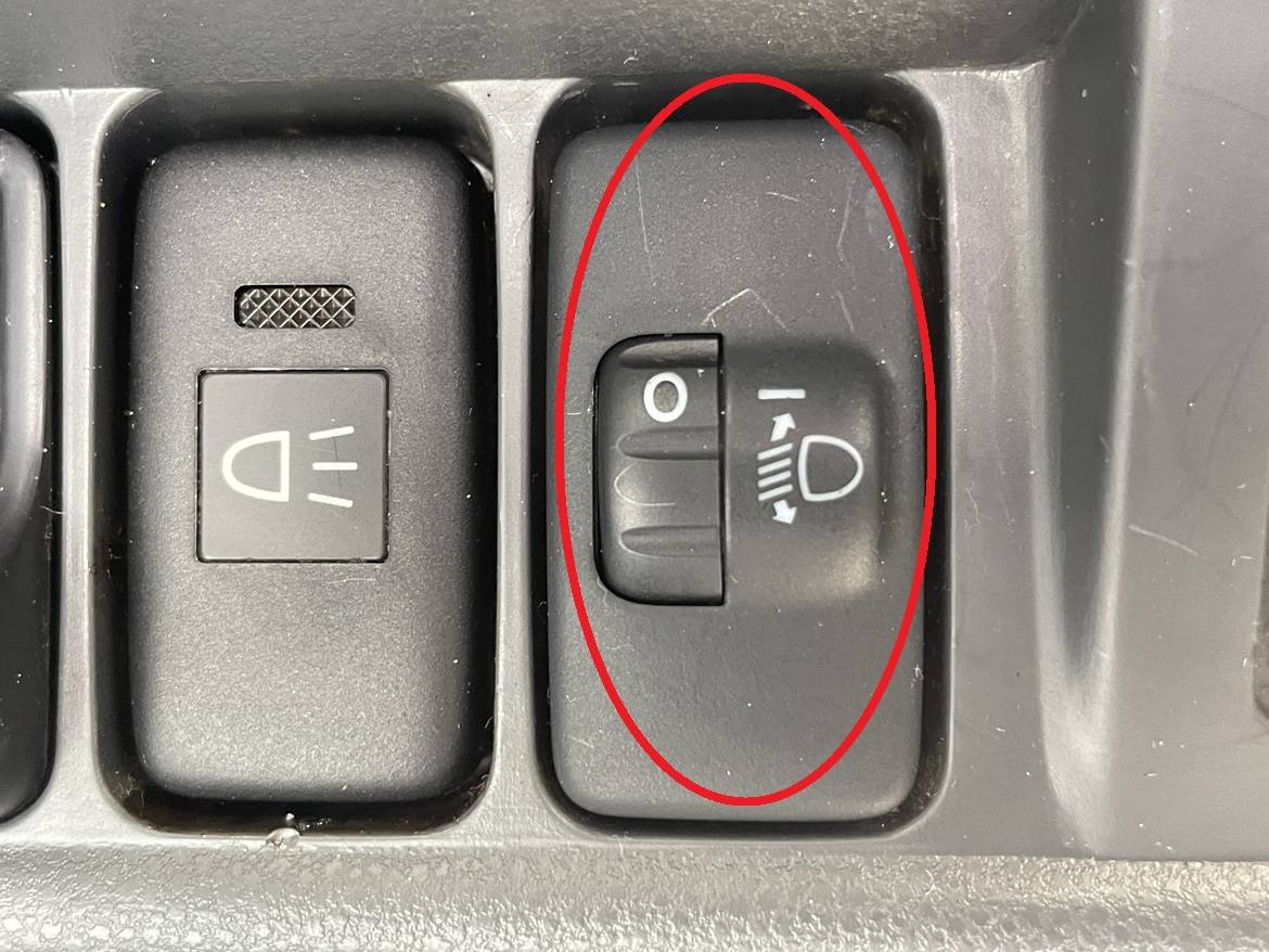 ヘッドライトレベライザー01