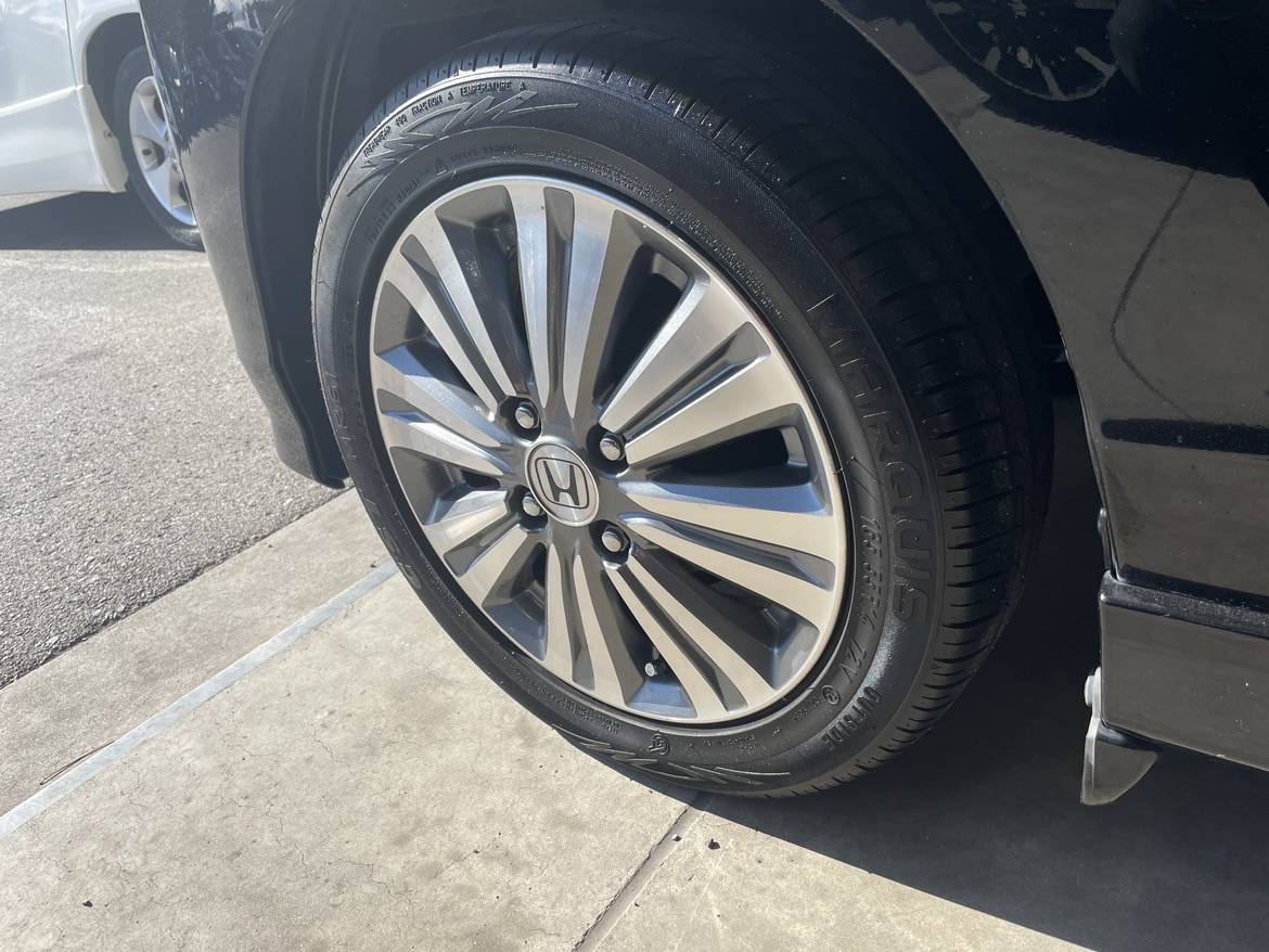 タイヤワックスの効果についてご紹介