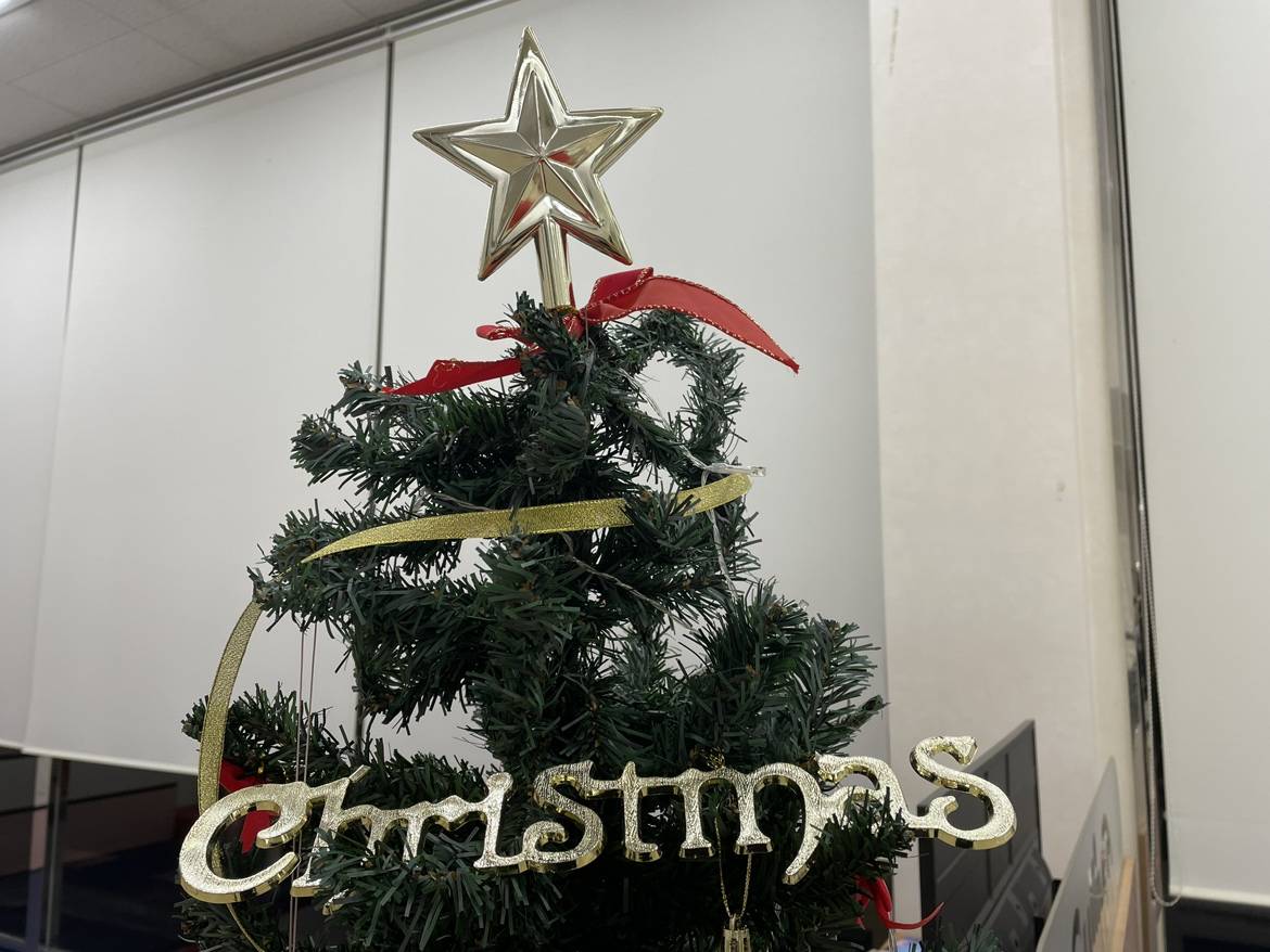 クリスマスツリー用意いたしました！01