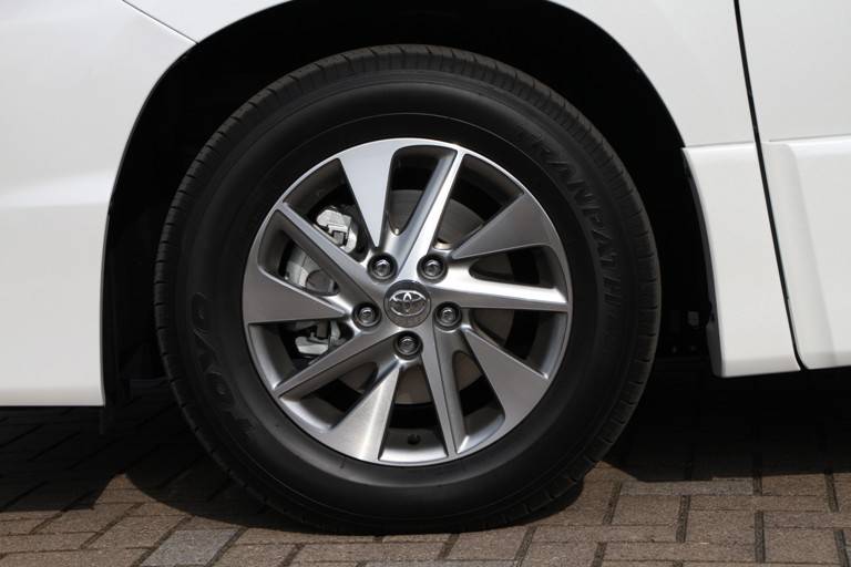 大事です。日常点検【タイヤ、灯火類編】01