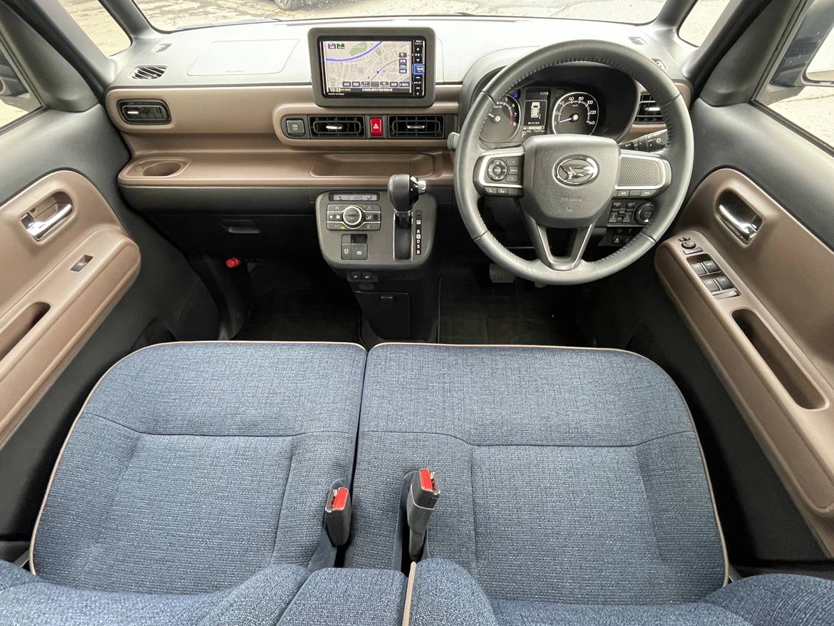 新しく入ったお車をご紹介します！！01