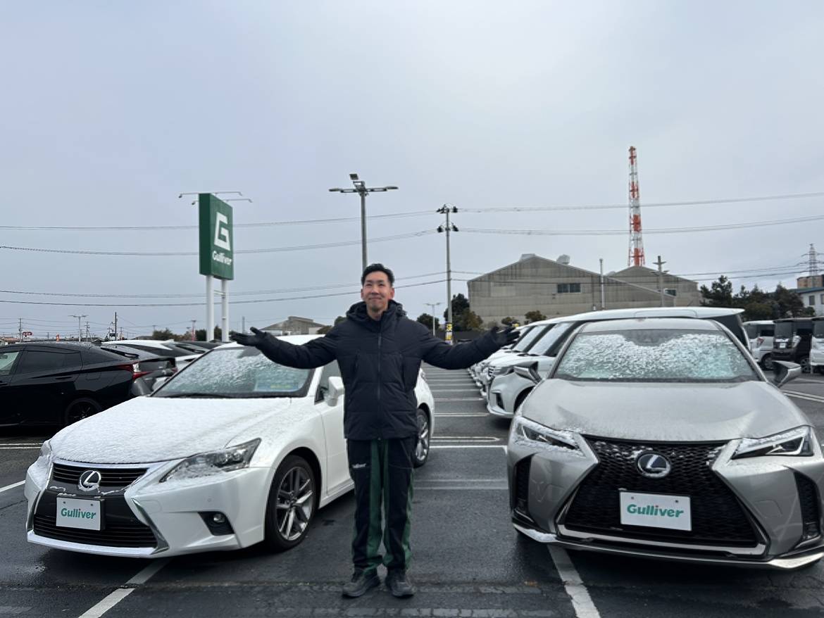 雪が降っています！お足元にお気を付けください！