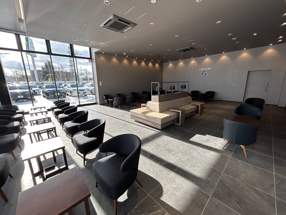 カフェ気分でお車選びを。ガリバー札幌藻岩店をご紹介！