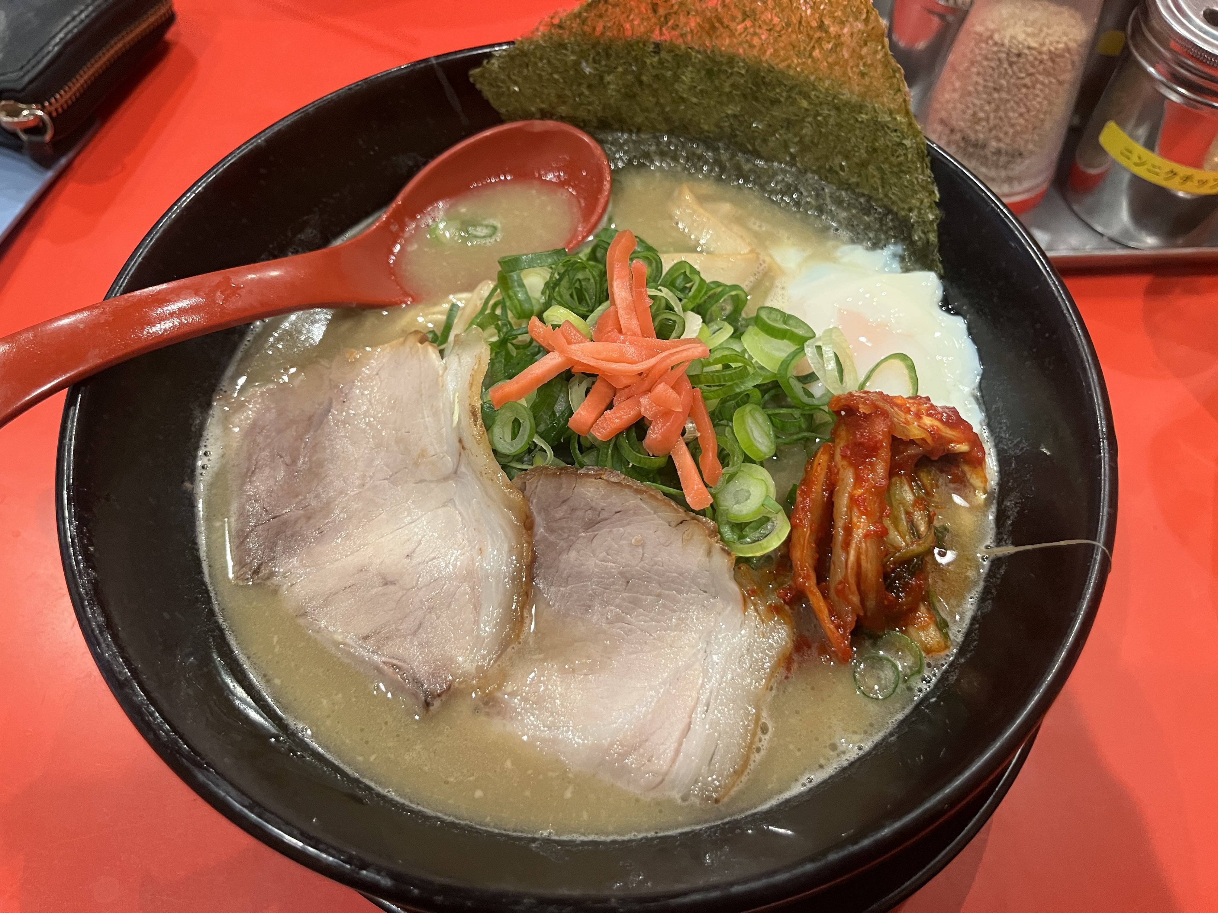 大好きなラーメン食べに行きました！！