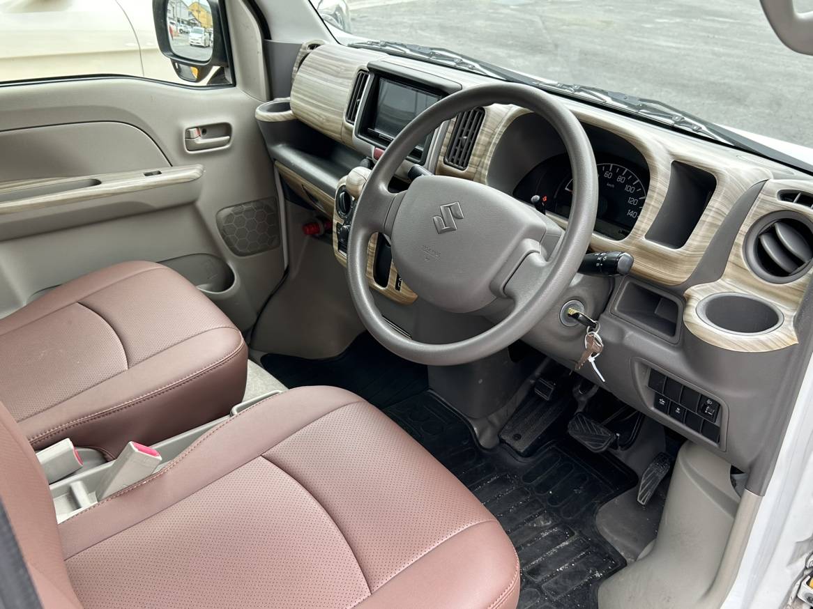こ、こ、こ、こ、こんな車がガリバーに！？01