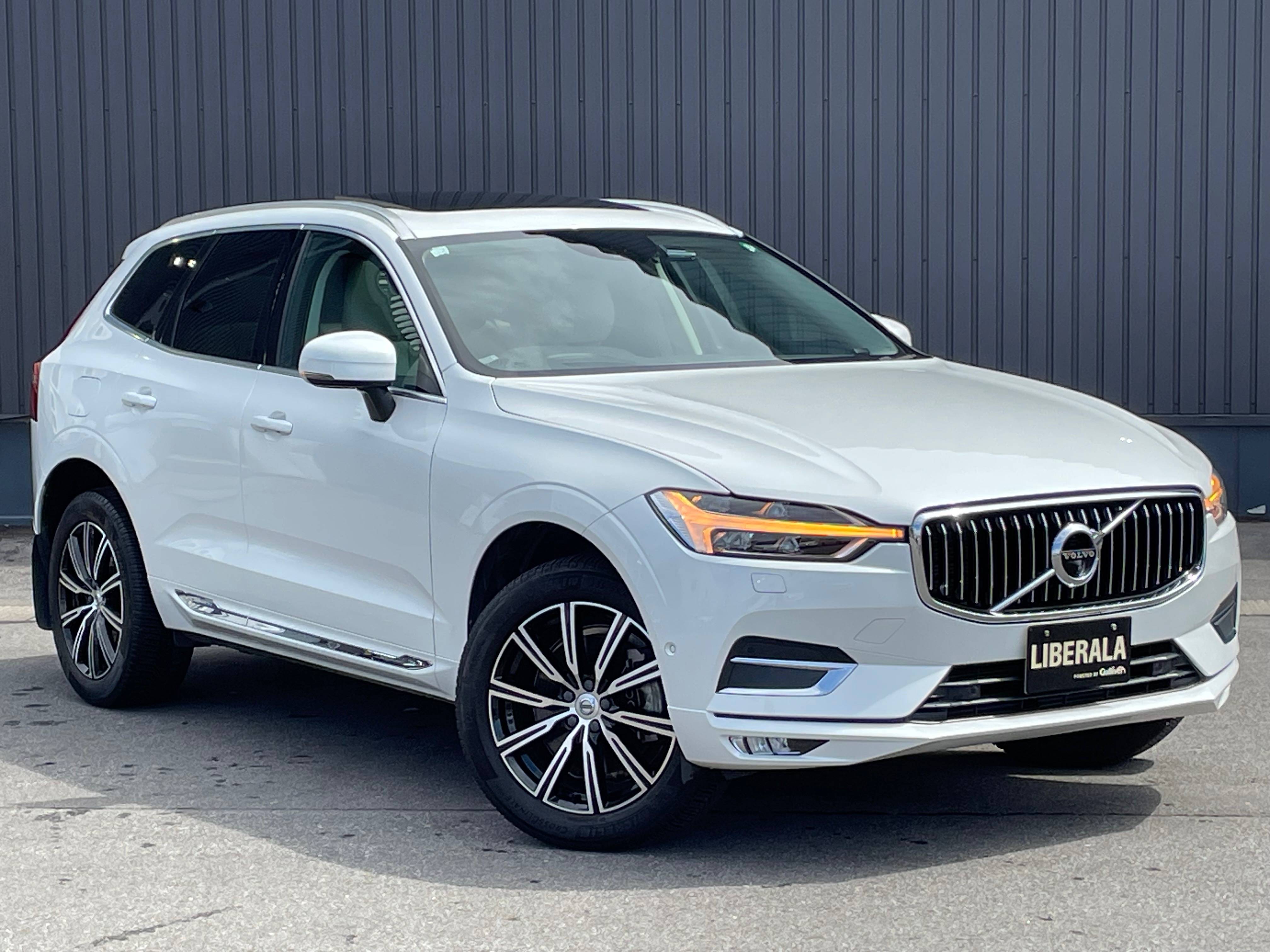 特集:秋の行楽シーズンに乗りたい車 ①ボルボXC6004