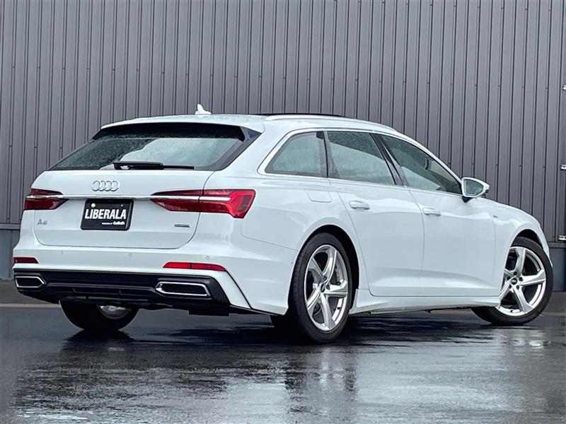 特集：秋の行楽シーズンに乗りたい車　②アウディA６アバント06