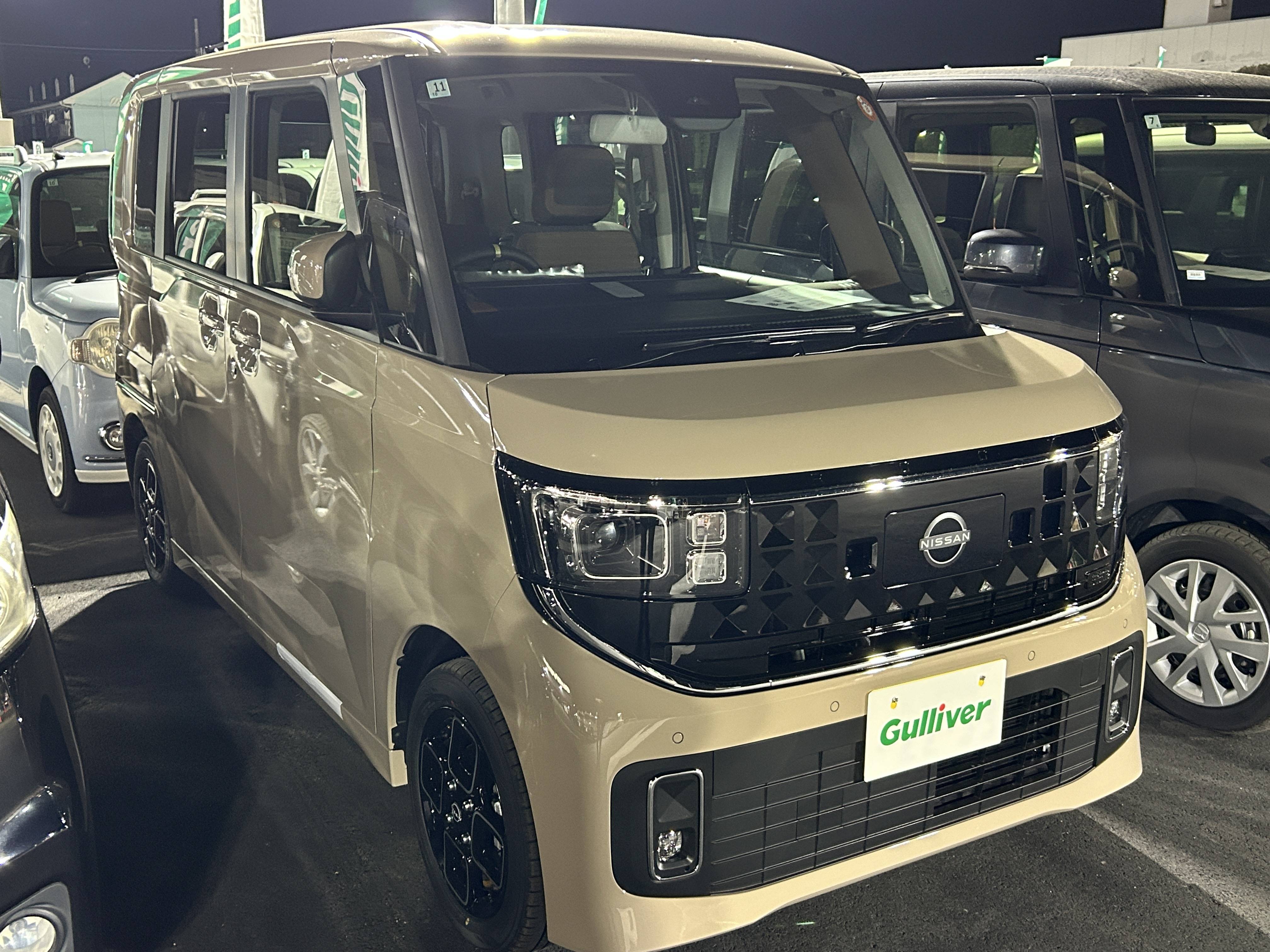 新型ルークス展示してます！