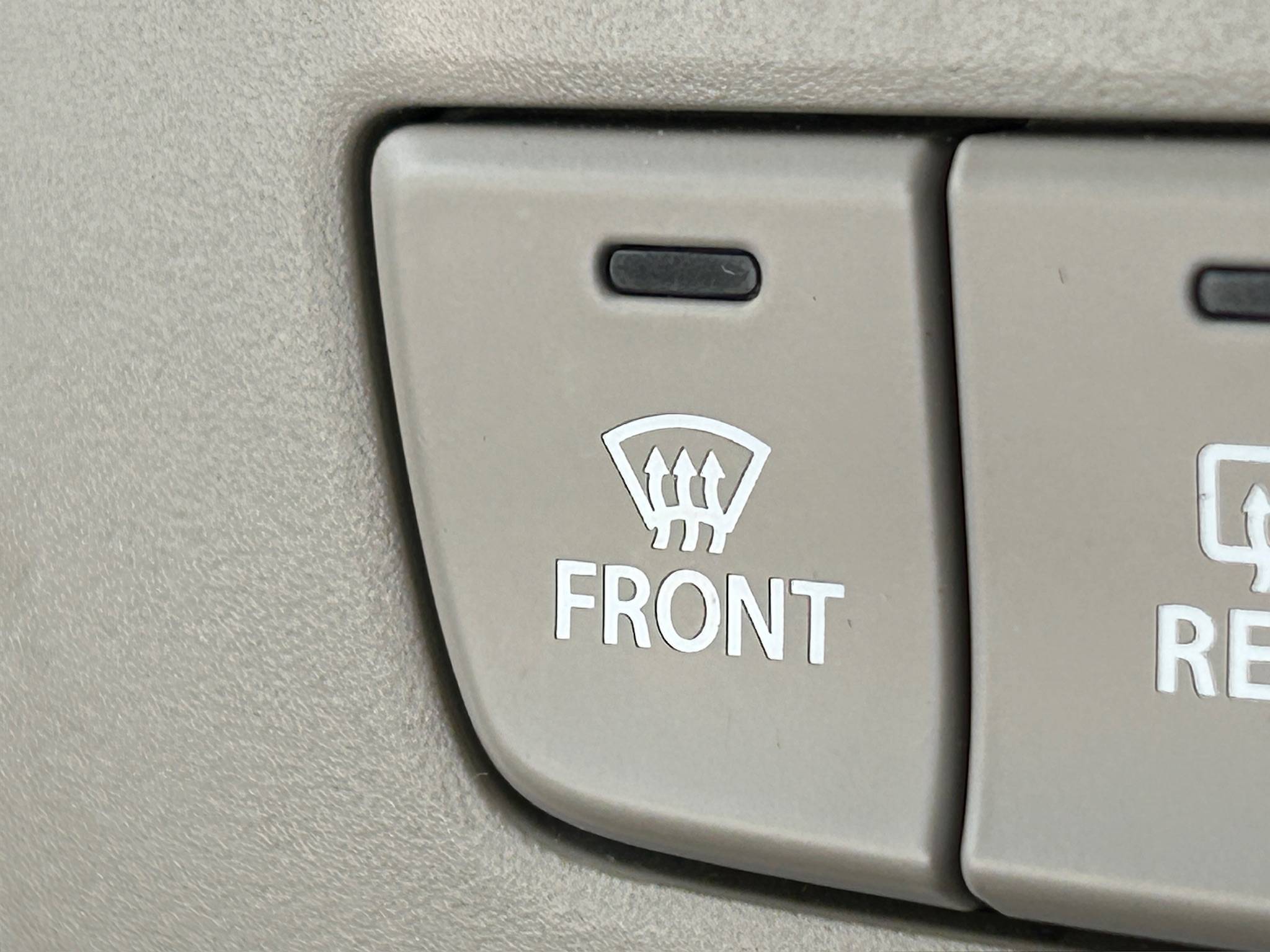 フロントガラスが曇る原因とは01