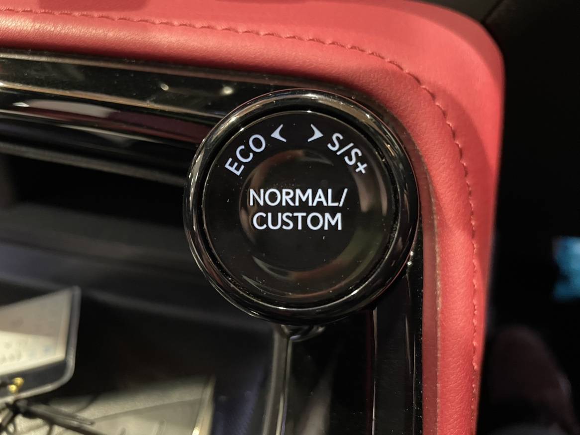 ☆おすすめ展示車両☆04