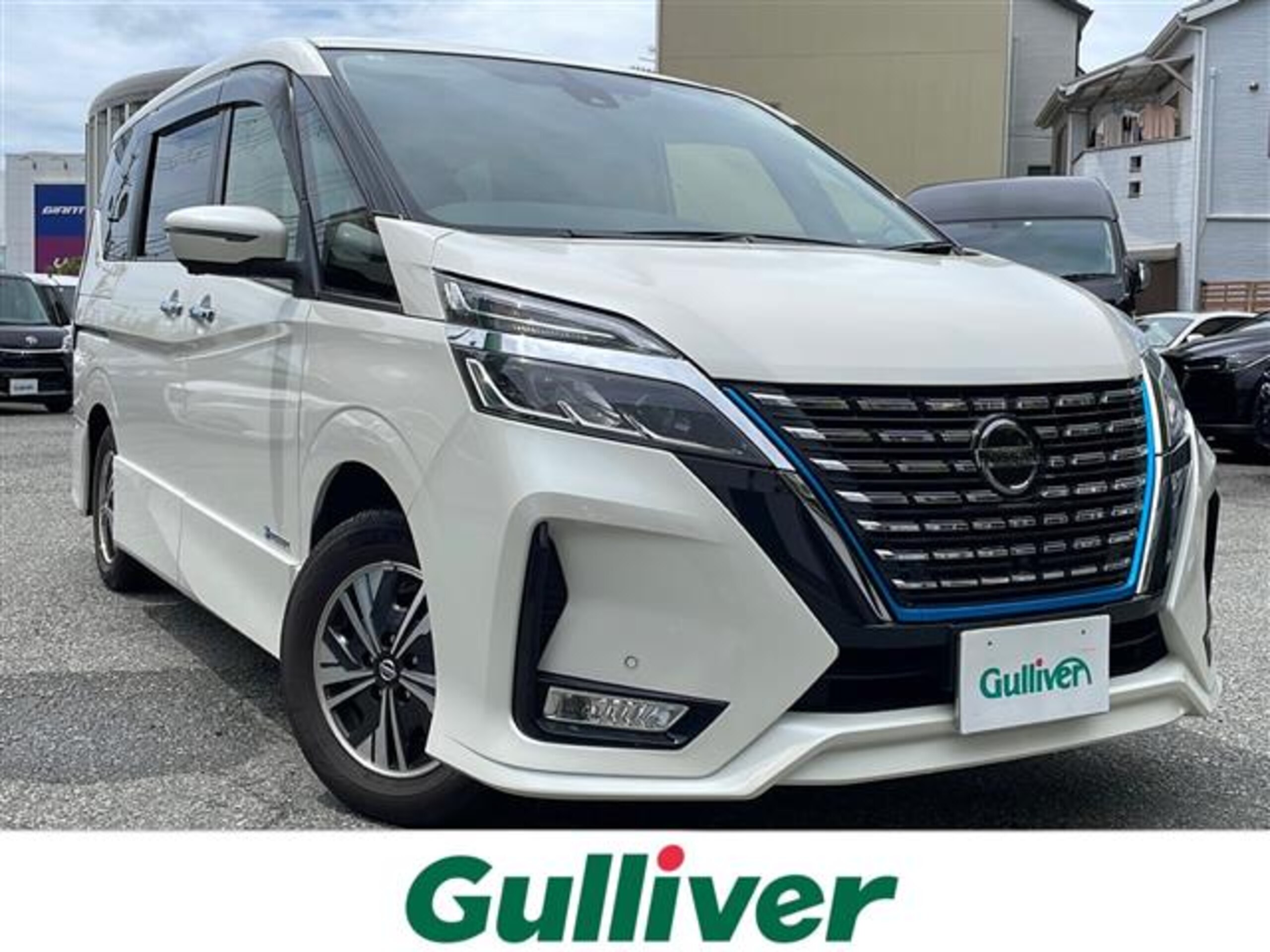 【おすすめ入庫車両のご紹介】日産 セレナ 1.2 e-POWER ハイウェイスター V