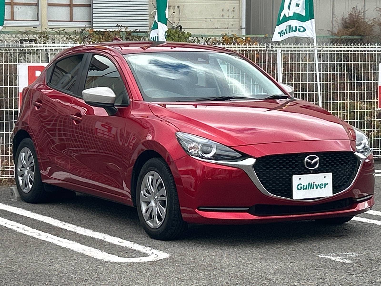 赤に惹かれる理由　丁度いいが詰まったMAZDA2
