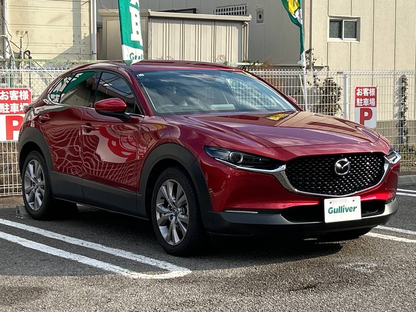 赤が映えるCX-30