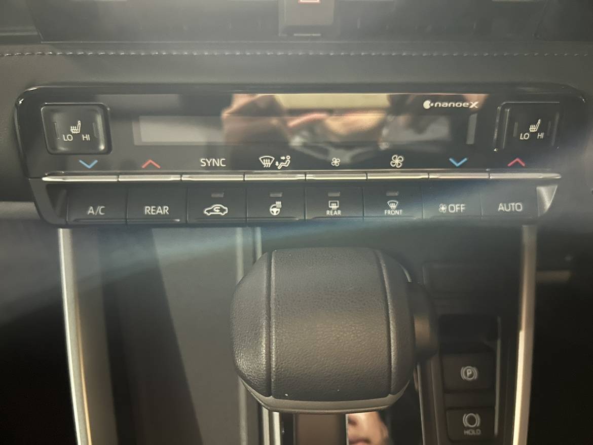 ～ヴォクシーオプション紹介～快適利便パッケージ01