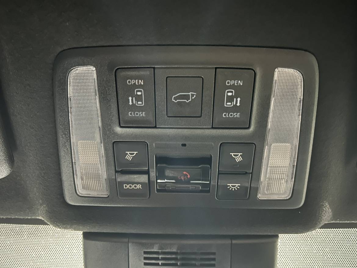 ～ヴォクシーオプション紹介～快適利便パッケージ03