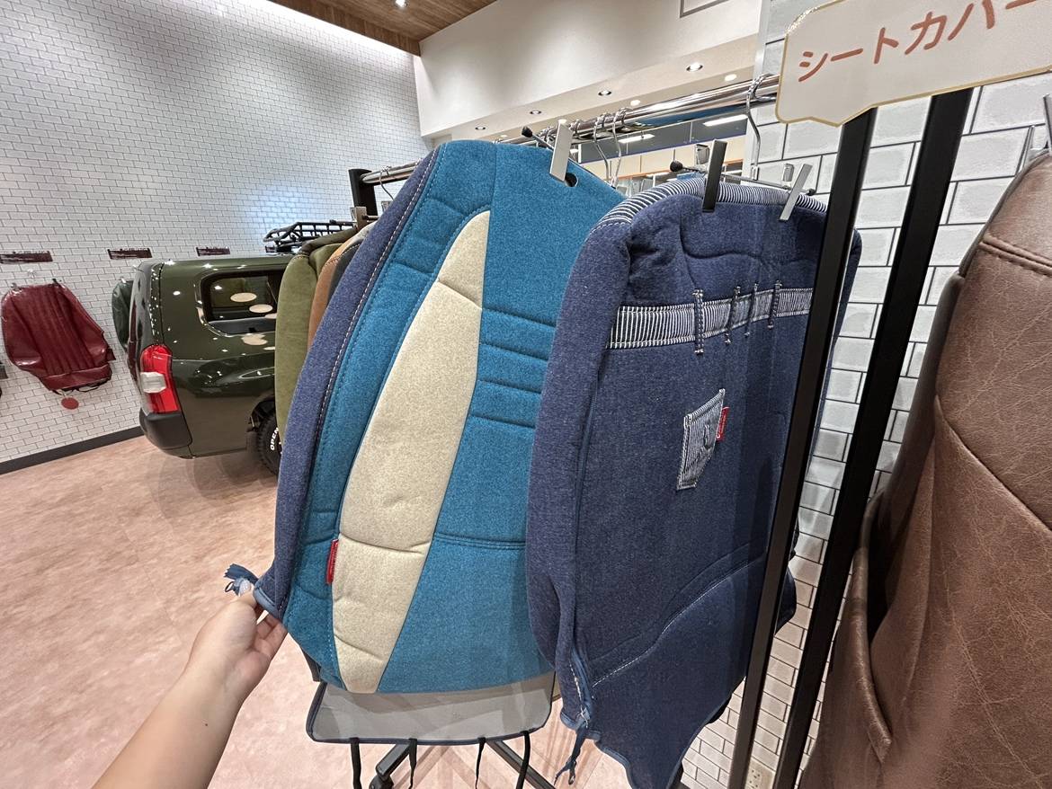 車内がおしゃれに大変身！新しいシートカバーが仲間入りしました♪
