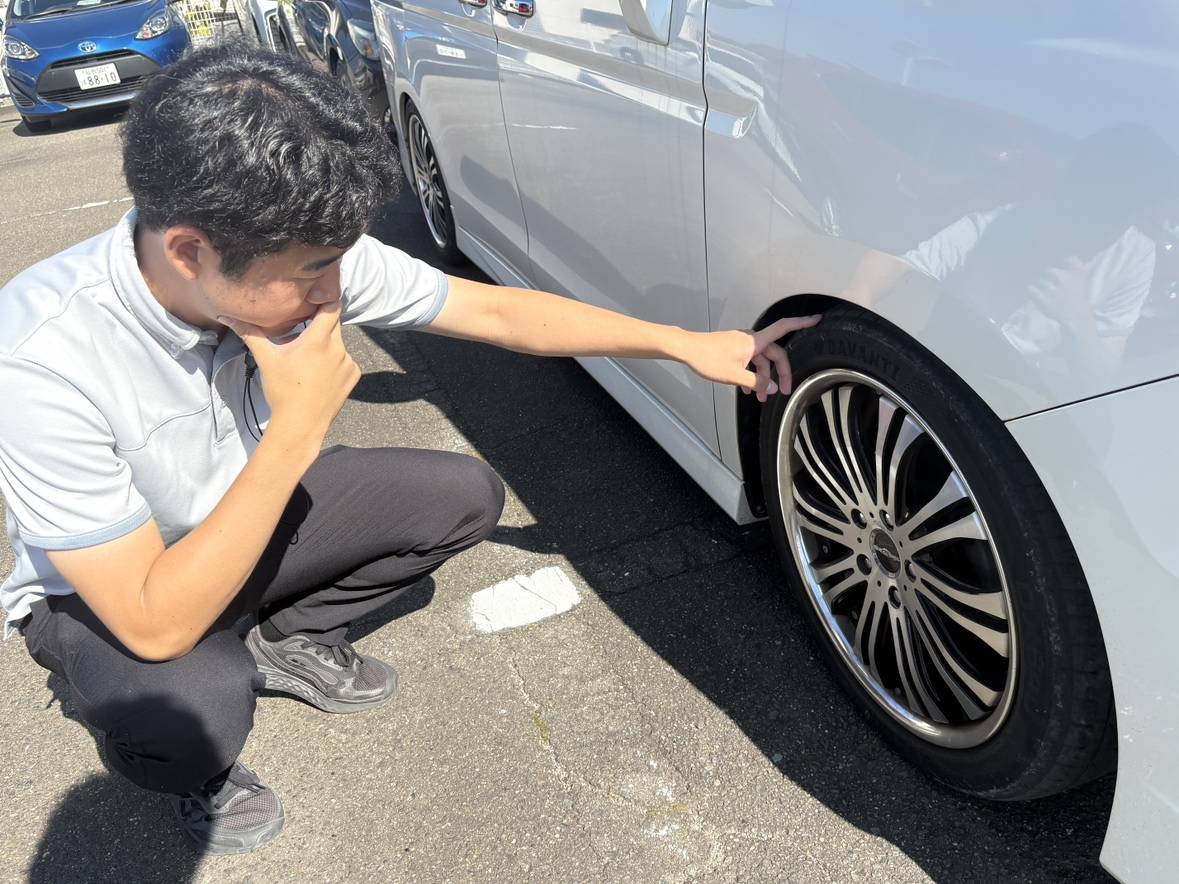 【成長日記】新卒スタッフ菱沼が挑戦！中古車の「タイヤ検査」の現場に密着！