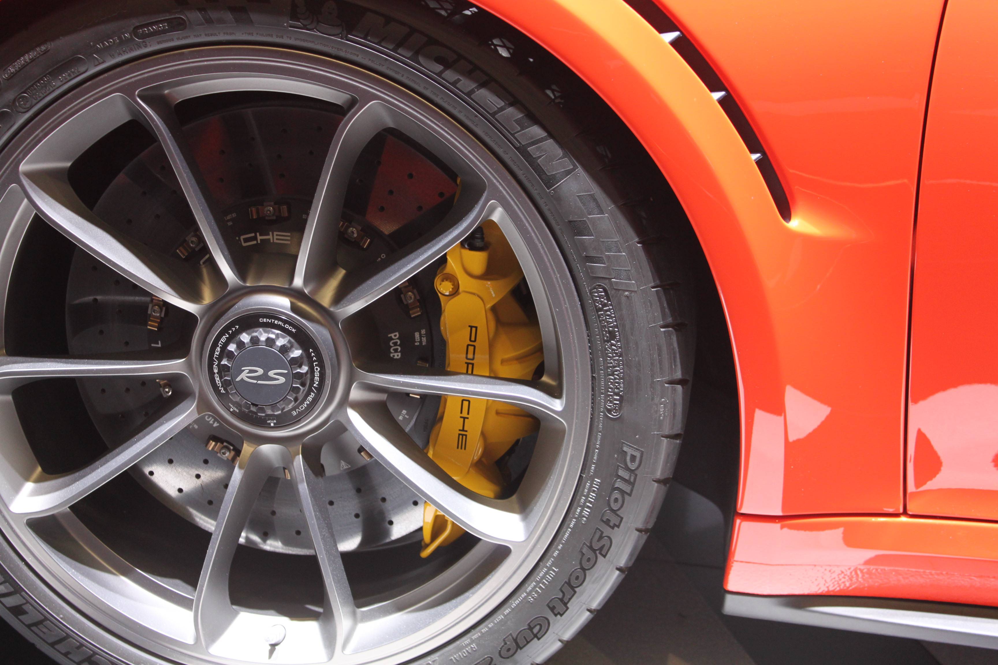 スノータイヤへの交換はお早めに！