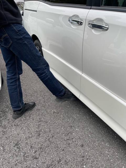 ハンズフリーオートスライドドア・ハンズフリーパワーバックドア01